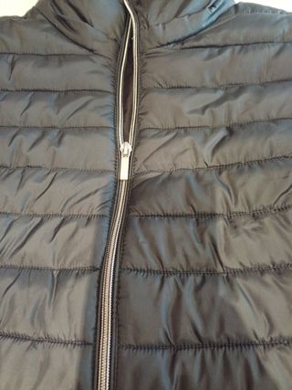 Cazadora acolchada mujer verde oscuro.