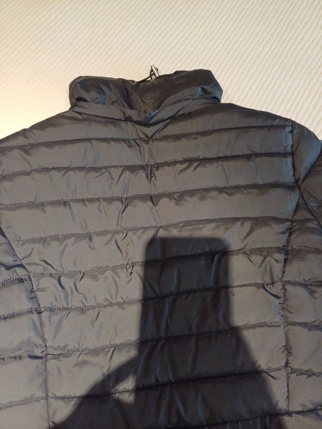 Cazadora acolchada mujer verde oscuro.