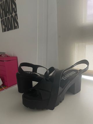 Sandalias Plataforma Mustang Negras