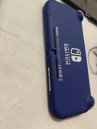 Nintendo Switch Lite Viola + Caricabatterie