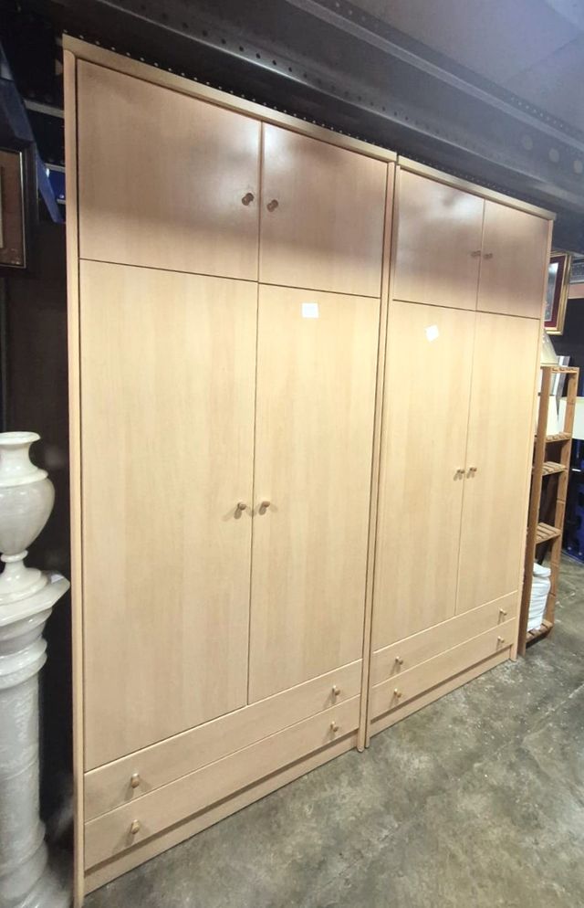 PAR DE ARMARIOS DOS PUERTAS