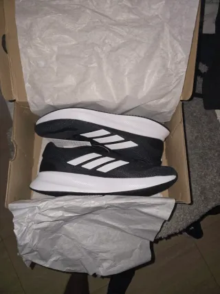 Zapatillas Adidas Run Falcon Negras y Blancas