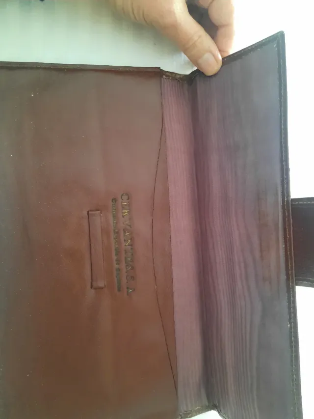 Portafolio Seguros Cervantes Piel Marrón