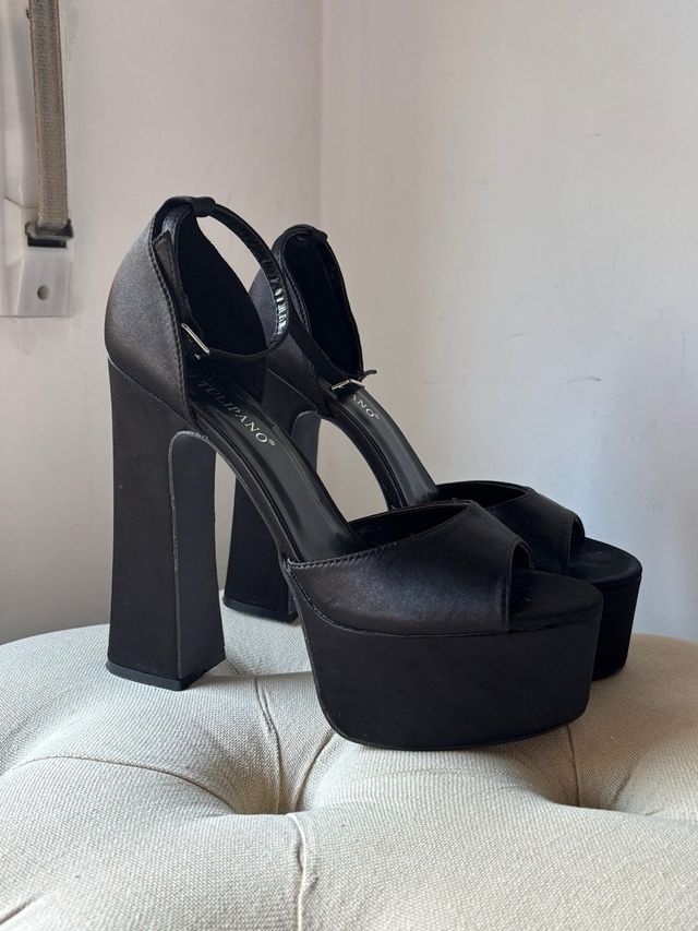 Tacones Negros Plataforma Tulipano