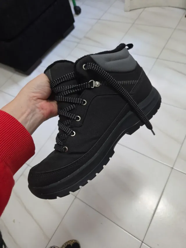 Botas de nieve Quechua negras y grises