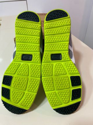 Zapatillas Onitsuka Tiger Grises y Verdes Talla 42