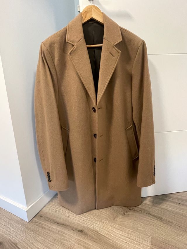 Cazadora Mango Hombre Negro y Abrigo beige