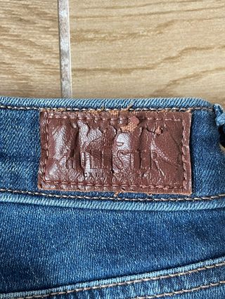 Hollister Super Skinny W24 L28 High Rise.
