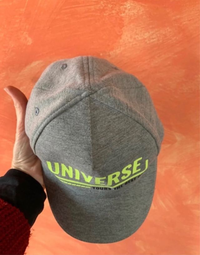 Cappellino Universe 3/5 anni 53 cm