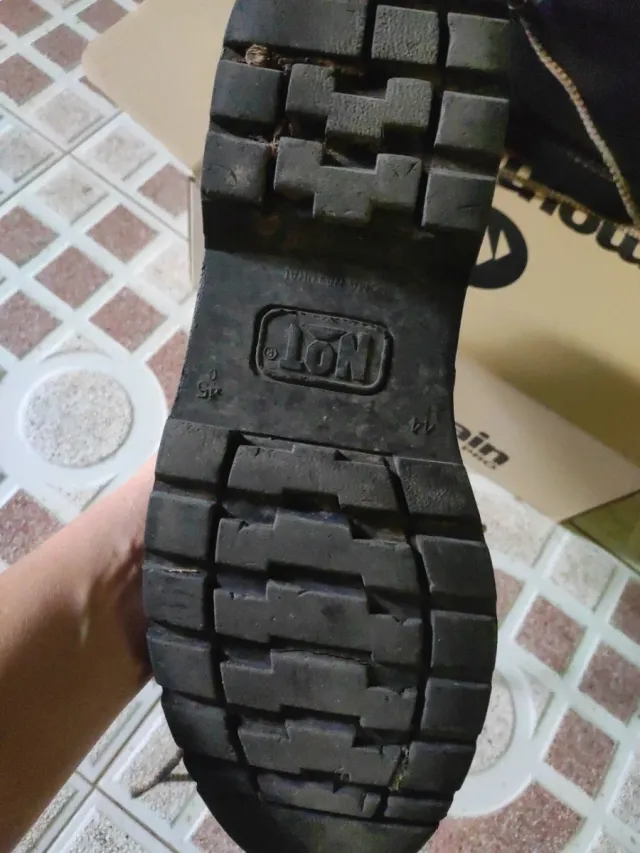 Botas de hombre negras y multicolor