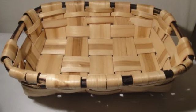 Estantería grande de madera y cristal