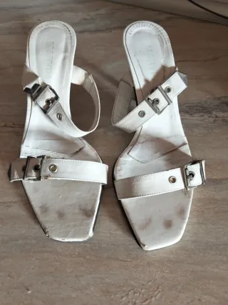 Sandalias tacón blancas