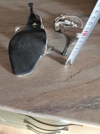 Sandalias tacón blancas