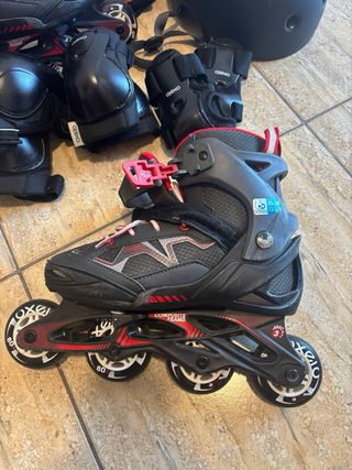 Patines Oxelo con protecciones y casco