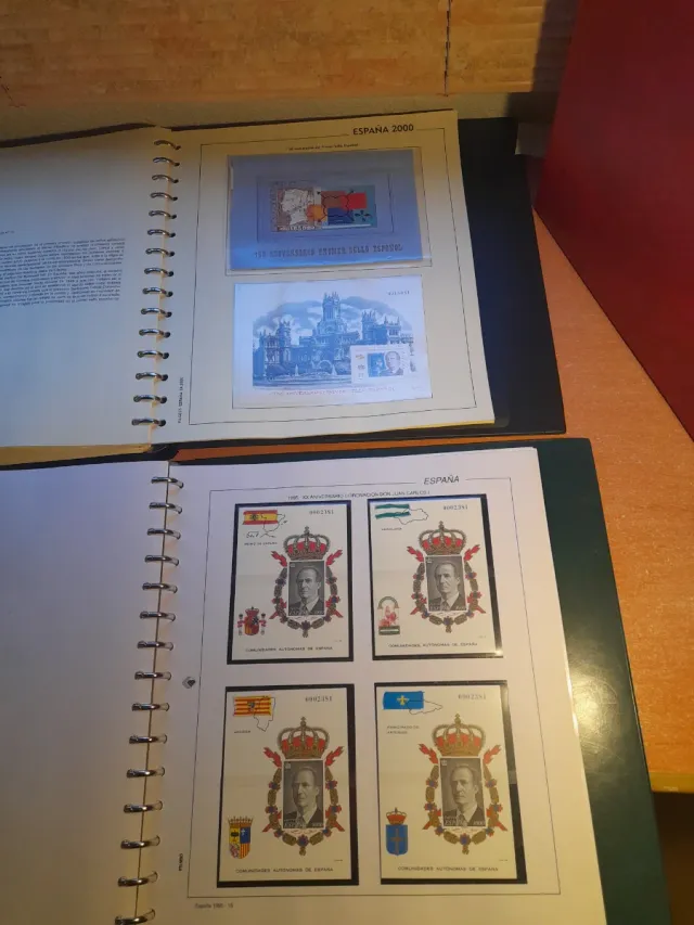 Collezione Album Francobolli Nuovi