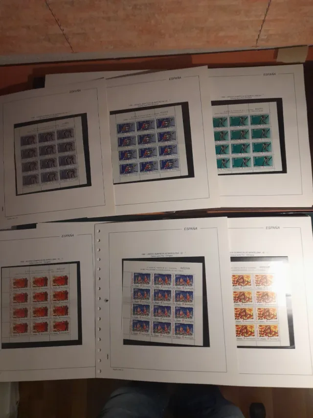 Collezione Album Francobolli Nuovi