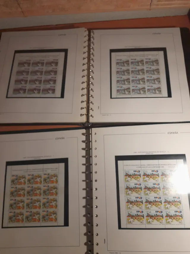 Collezione Album Francobolli Nuovi