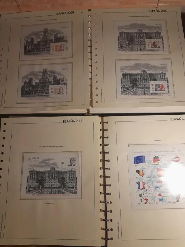 Collezione Album Francobolli Nuovi