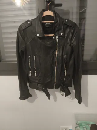 Chaqueta cuero Zara negra Talla M