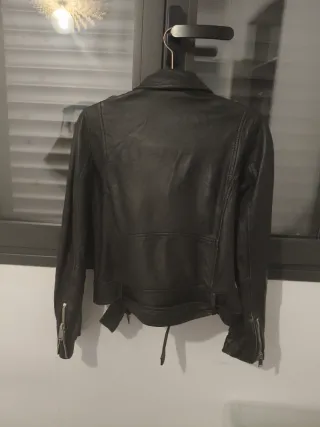 Chaqueta cuero Zara negra Talla M