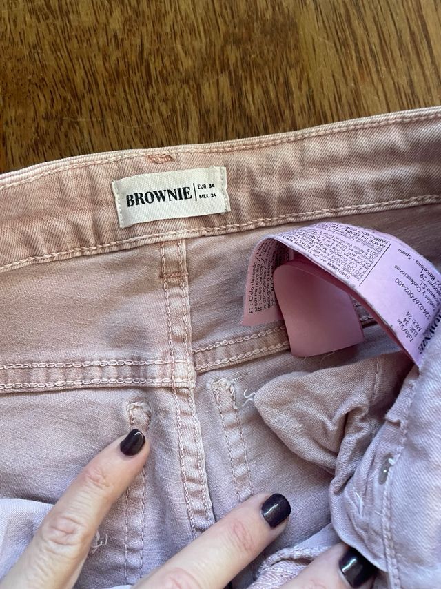 Jeans Brownie rosas con flecos