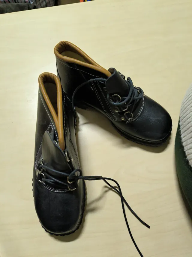 Botas de montaña Dolar Talla 37 Nuevas