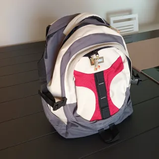 Mochila em2c gris, beige y roja