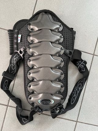 Paraschiena UFO Plast