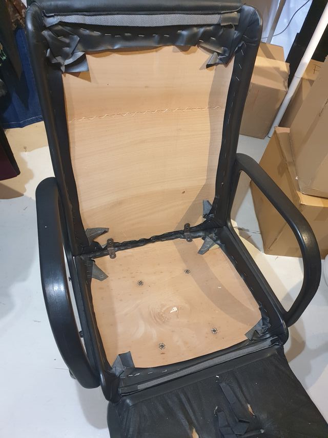 Sillón de oficina negro