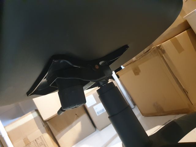 Sillón de oficina negro