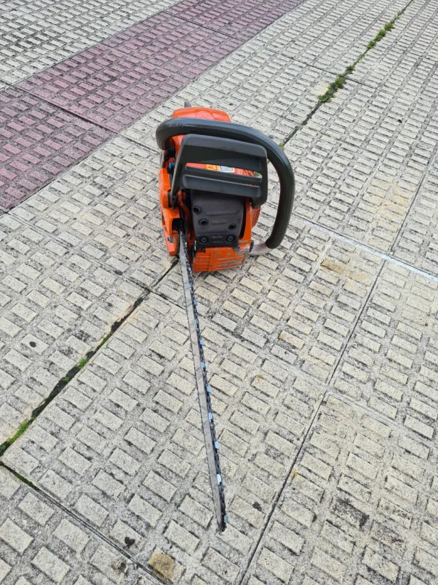 Motosierra Husqvarna 359 XP.