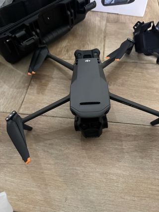 Dron DJI Mavic 3 Pro