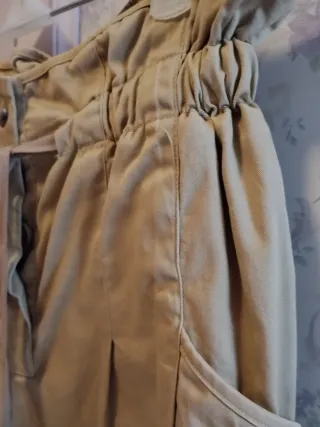 Pantalón beige de talle alto