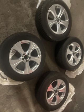 4 Llantas Mercedes con Neumáticos Bridgestone