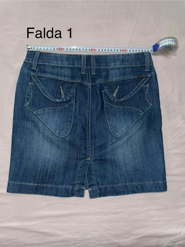 Lote 4 faldas mujer, de distintas marcas.