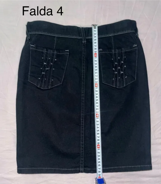 Lote 4 faldas mujer, de distintas marcas.