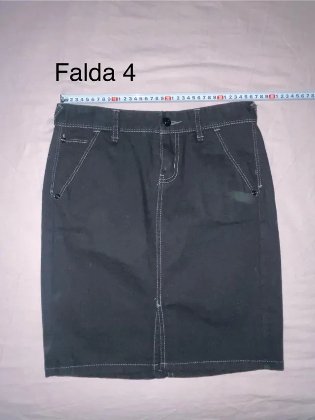 Lote 4 faldas mujer, de distintas marcas.