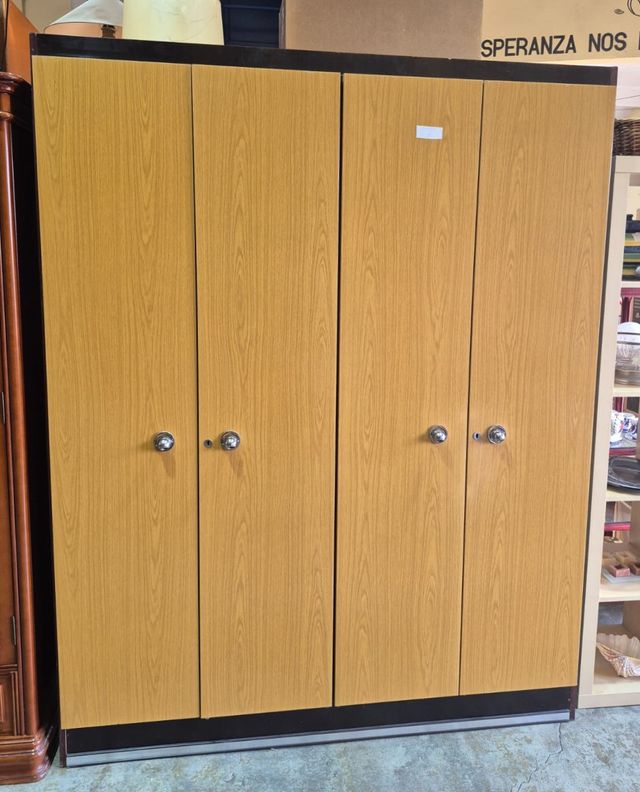 ARMARIO 4 PUERTAS
