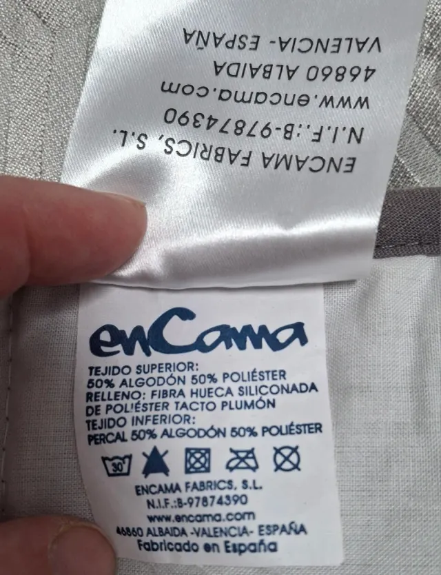 Edredón Cama 150 Gris y Rojo