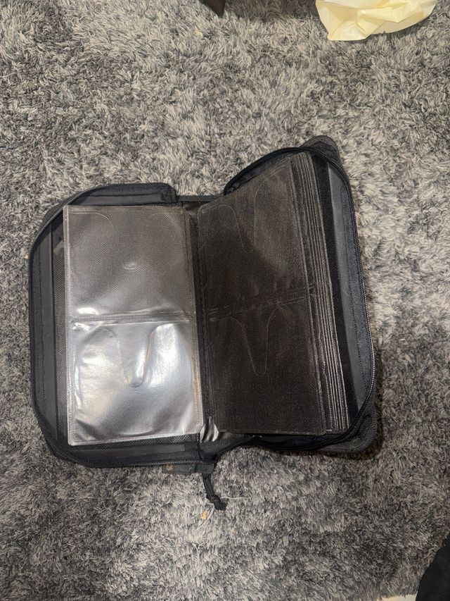 Estuche Guarda Discos CD/DVD Azul y Negro