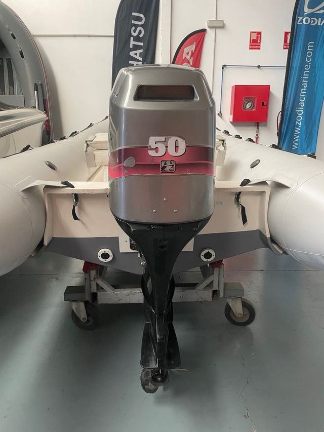 Bombard Explorer 490