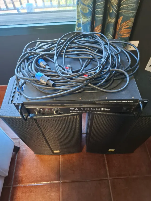 Amplificador TA1050 y 2 altavoces The Box