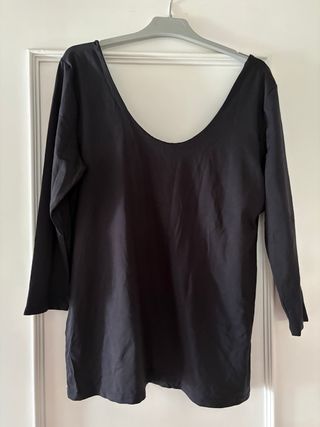 Camiseta manga larga escote en v