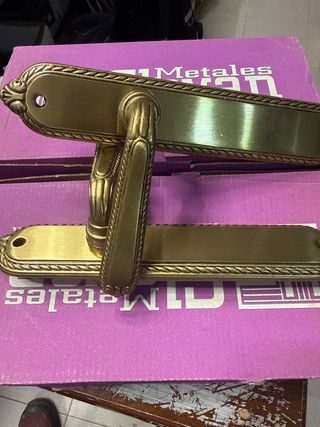 Juego 3 Manillas Latón CLOVAN