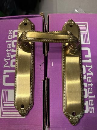 Juego 3 Manillas Latón CLOVAN