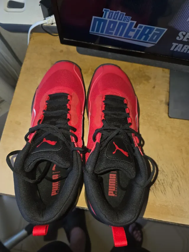 Zapatillas Puma Basket Rojas y Negras