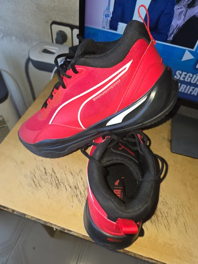 Zapatillas Puma Basket Rojas y Negras