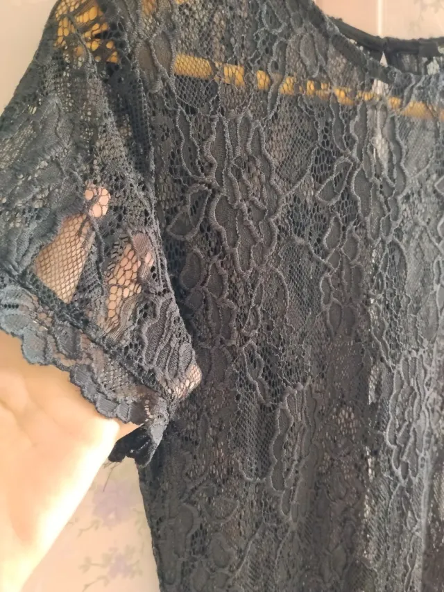 Vestido negro encaje