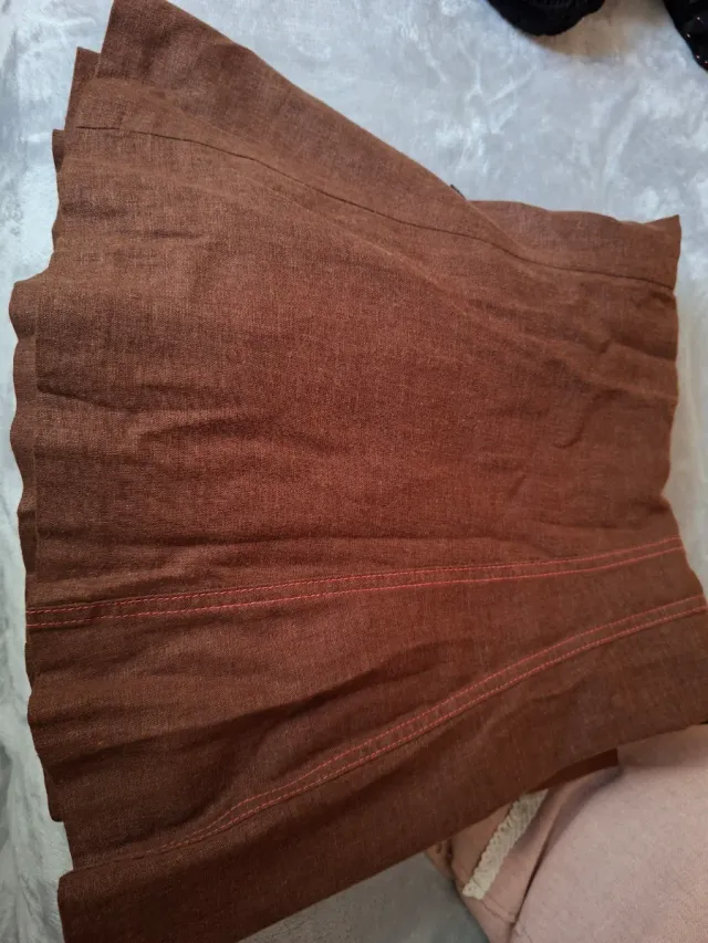 Falda marrón talla 52