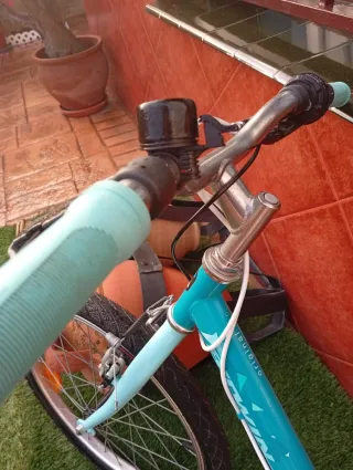 Bicicleta infantil azul